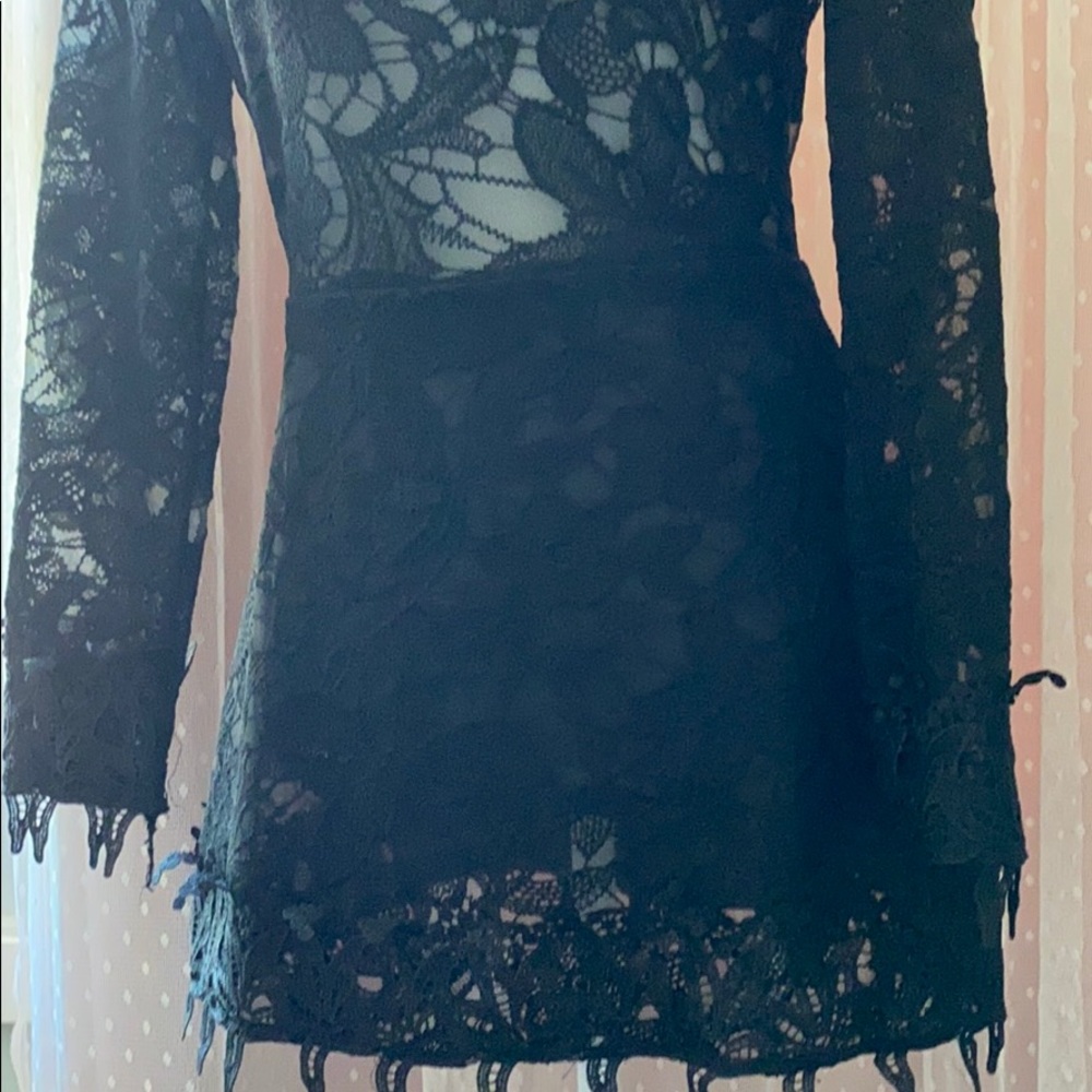 Long sleeve lace cocktail mini dress - Picture 4 of 9
